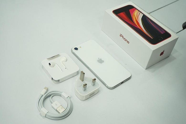 iPhone SE 2020 đạt chuẩn chống nước IP67 khi được kiểm nghiệm