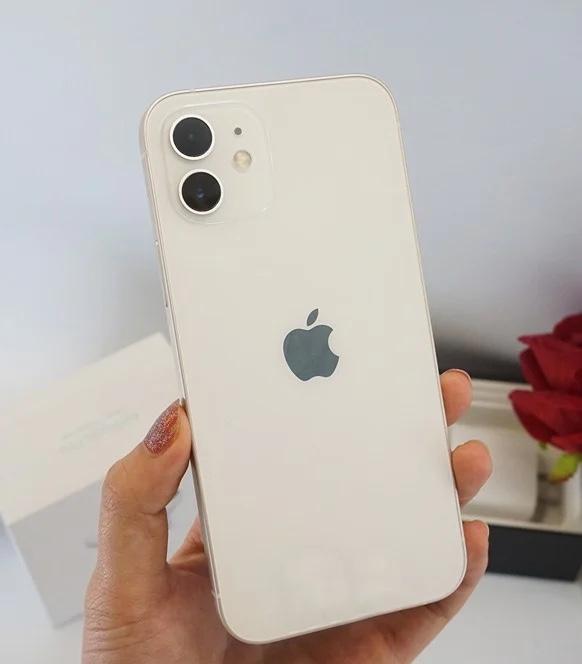 iPhone 12 màu trắng ngọc trai