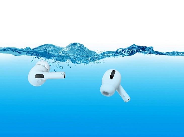 Khác với AirPods 2 chịu được mồ hồi và nước trong nhiều tình huống khác nhau thì AirPods Pro đã chính thức được các nhà nguyên cứu công nhận khả năng chống nước và mồ hôi xếp hạng IPX4